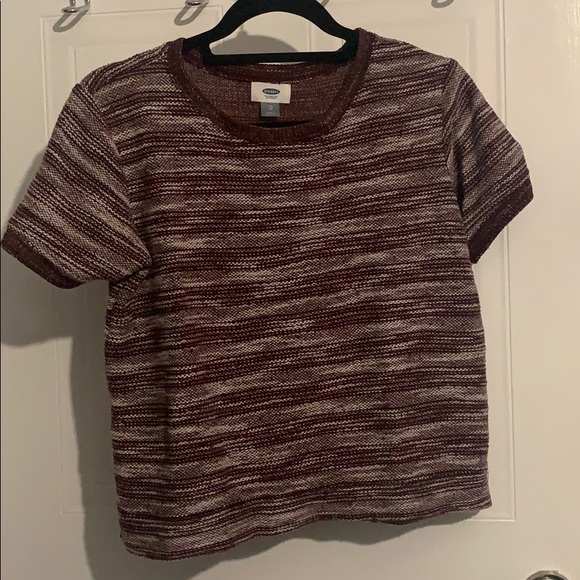 **Like NEW** Cute Maroon T-shirt - Picture 1 of 3
